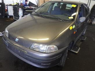 Fiat Punto Punto I (176A) Hatchback 60 1.2 S,SX,Selecta (176.B.4000) [44kW]  (09-=
1993/09-1999) picture 1