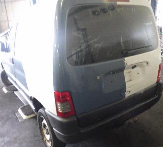 Peugeot Partner Partner/Ranch Van 1.6 HDI 75 (DV6BTED4(9HW)) [55kW]  (02-2006/07-2008)= picture 4