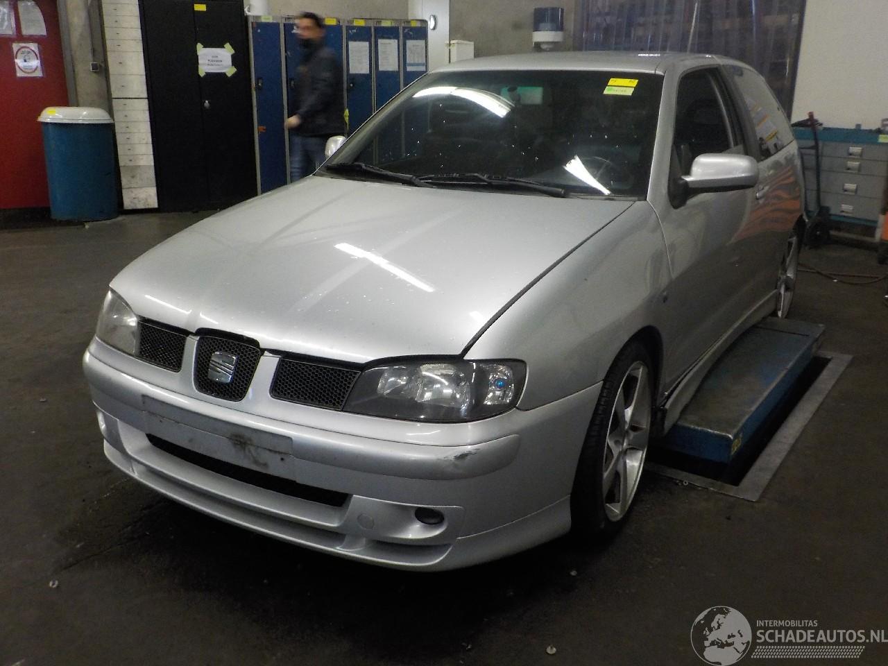 Seat Ibiza Ibiza II (6K1) Hatchback 1.8 Turbo 20V Cupra (AYP) [115kW]  (07-2000/0=
2-2002)