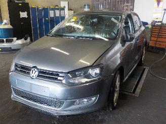 Salvage car Volkswagen Polo Polo (6R) Hatchback 1.6 TDI 16V 90 (CAYB(Euro 5)) [66kW]  (06-2009/05-=
2014) 2011/3