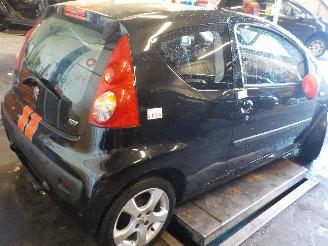 Peugeot 107 107 Hatchback 1.0 12V (384F(1KR)) [50kW]  (06-2005/05-2014) picture 3