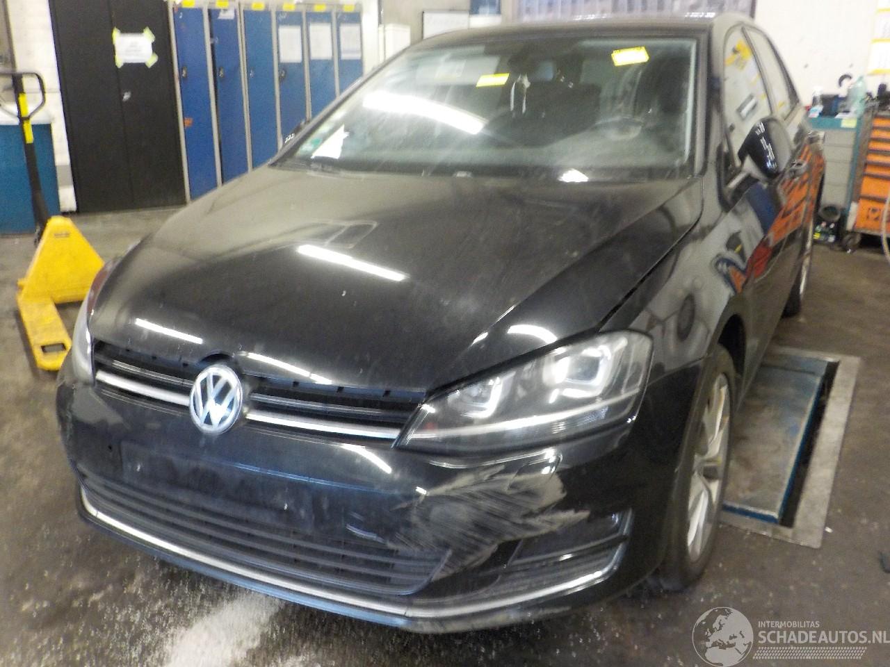 Volkswagen Golf Golf VII (AUA) Hatchback 2.0 TDI 16V (CRBC) [110kW]  (11-2012/03-2020)=