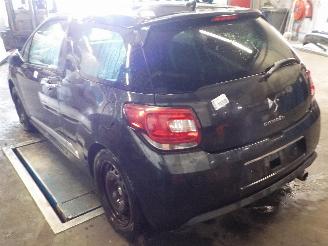 Citroën DS3 DS3 (SA) Hatchback 1.6 e-HDi (DV6DTED(9HP)) [68kW]  (11-2009/07-2015) picture 3