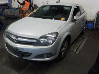 Opel Astra Astra H GTC (L08) Hatchback 3-drs 1.9 CDTi 100 (Z19DTL) [74kW]  (01-20=
06/03-2007) picture 1