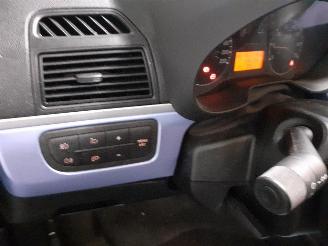 Fiat Punto Grande Punto (199) Hatchback 1.4 (350.A.1000) [57kW]  (06-2005/10-2012=
) picture 11
