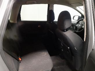 Nissan Note Note (E11) MPV 1.6 16V (HR16DE) [81kW]  (03-2006/06-2012) picture 11