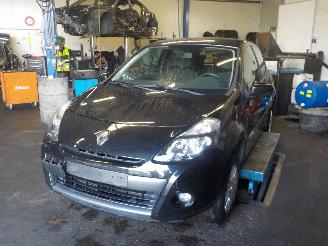 Salvage car Renault Clio Clio III (BR/CR) Hatchback 1.2 16V TCe 100 (D4F-784(D4F-H7)) [74kW]  (=
05-2007/12-2014) 2009/5
