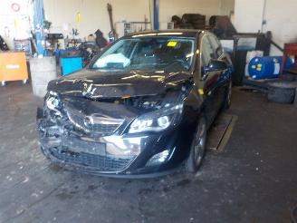 Salvage car Opel Astra Astra J (PC6/PD6/PE6/PF6) Hatchback 5-drs 1.4 Turbo 16V (A14NET(Euro 5=
)) [103kW]  (12-2009/10-2015) 2011/2