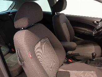 Seat Ibiza Ibiza IV (6J5) Hatchback 5-drs 1.2 TDI Ecomotive (CFWA) [55kW]  (06-20=
10/03-2012) picture 13