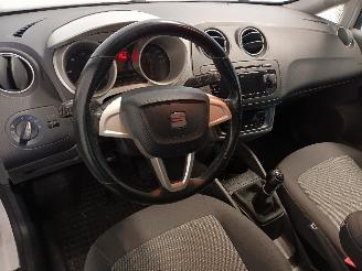 Seat Ibiza Ibiza IV (6J5) Hatchback 5-drs 1.2 TDI Ecomotive (CFWA) [55kW]  (06-20=
10/03-2012) picture 16