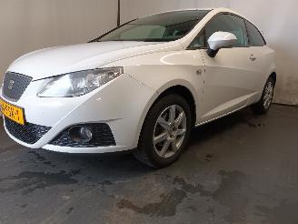 Seat Ibiza Ibiza IV (6J5) Hatchback 5-drs 1.2 TDI Ecomotive (CFWA) [55kW]  (06-20=
10/03-2012) picture 4