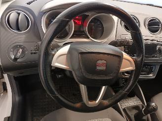 Seat Ibiza Ibiza IV (6J5) Hatchback 5-drs 1.2 TDI Ecomotive (CFWA) [55kW]  (06-20=
10/03-2012) picture 17