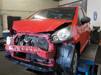 rozbiórka samochody osobowe Toyota Aygo Aygo (B10) Hatchback 1.0 12V VVT-i (1KR-FE) [50kW]  (07-2005/05-2014) 2006/3