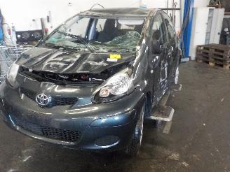 demontáž osobní automobily Toyota Aygo Aygo (B10) Hatchback 1.0 12V VVT-i (1KR-FE) [50kW]  (07-2005/05-2014) 2009/2
