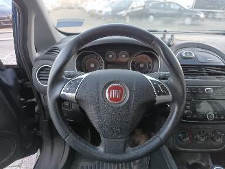 Fiat Punto Punto Evo (199) Hatchback 1.2 Euro 5 (169.A.4000(Euro 5)) [51kW]  (10-=
2009/02-2012) picture 13