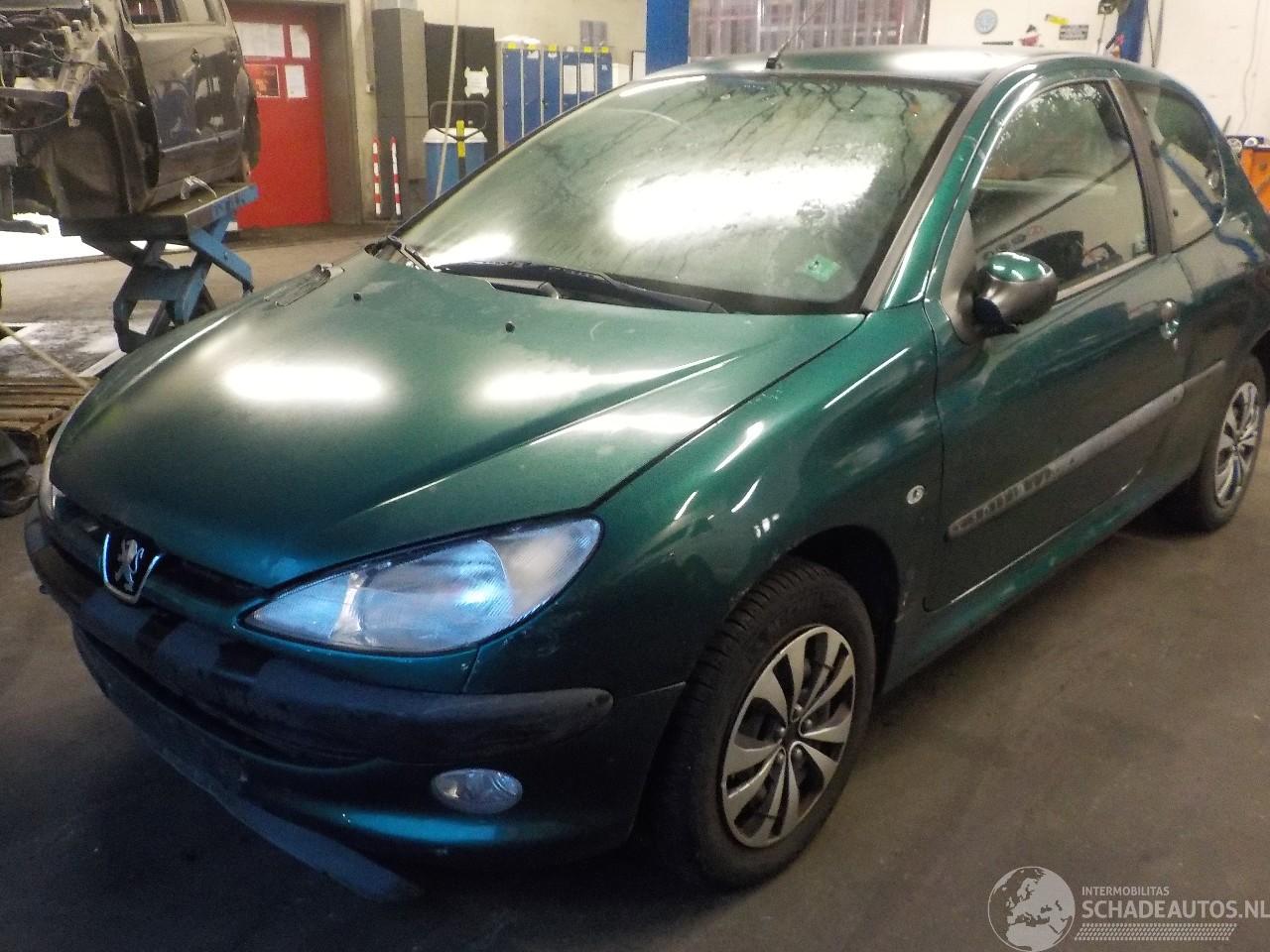 Peugeot 206 206 (2A/C/H/J/S) Hatchback 1.1 XN,XR (TU1JP(HFZ)) [44kW]  (09-1998/02-=
2007)