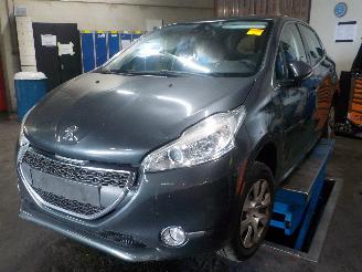 Sloopauto Peugeot 208 208 I (CA/CC/CK/CL) Hatchback 1.6 e-HDi FAP (DV6DTED(9HP)) [68kW]  (03=
-2012/12-2019) 2014/2