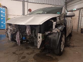 damaged passenger cars Hyundai I-20 i20 Hatchback 1.4i 16V (G4FA) [74kW]  (09-2008/12-2015) 2010/8