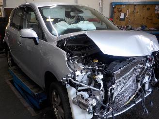 Renault Scenic Scénic III (JZ) MPV 2.0 16V CVT (M4R-F711) [103kW]  (02-2009/05-2016=
) picture 2
