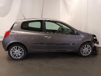 Renault Clio Clio III (BR/CR) Hatchback 1.2 16V 75 (D4F-706) [55kW]  (06-2005/12-20=
14) picture 15