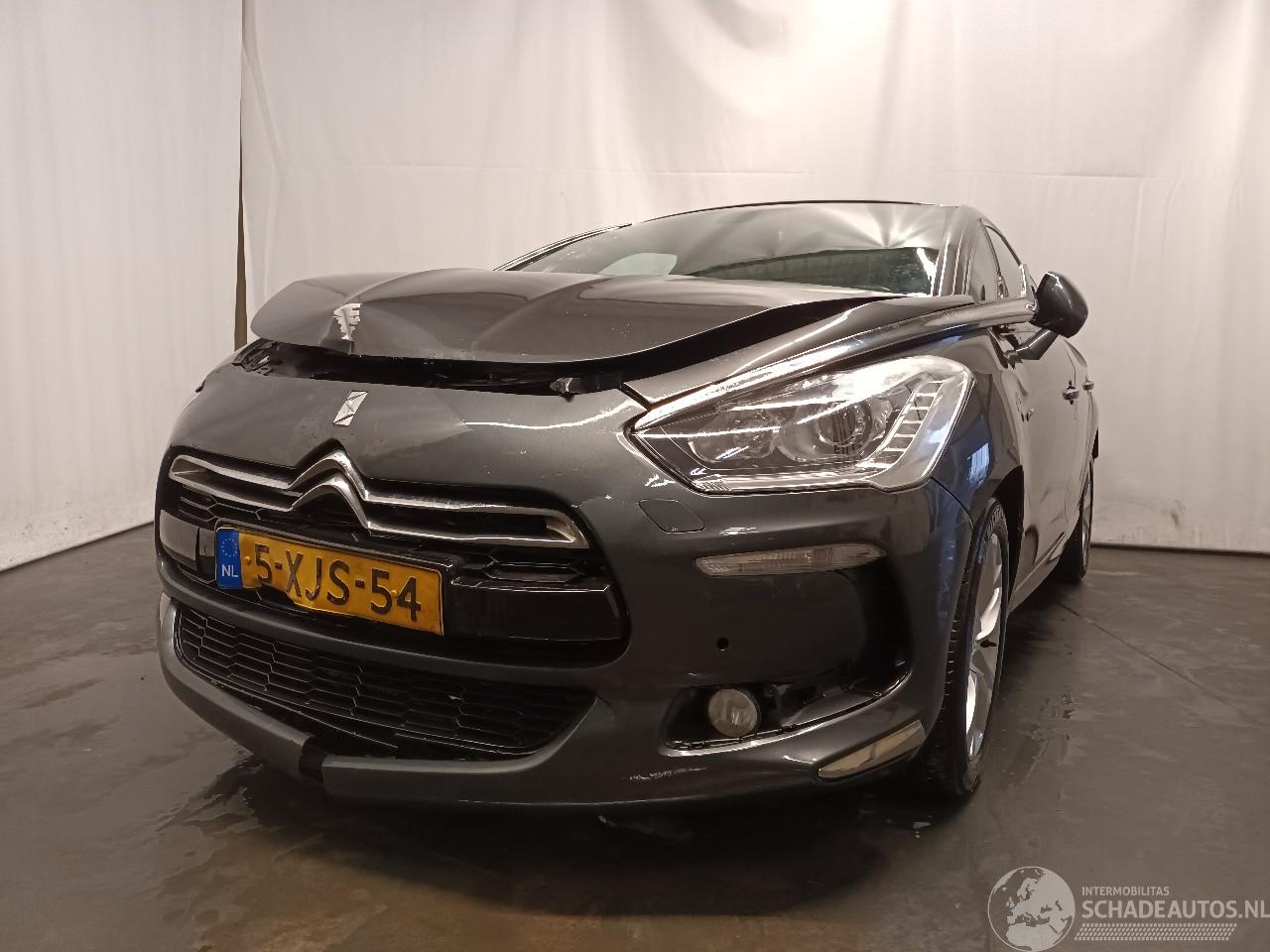 Citroën DS5 DS5 (KD/KF) Hatchback 5-drs 2.0 HDi 16V 200 Hybrid4 (DW10CTED4(RHC)) [=
120kW]  (12-2011/07-2015)