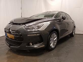 Citroën DS5 DS5 (KD/KF) Hatchback 5-drs 2.0 HDi 16V 200 Hybrid4 (DW10CTED4(RHC)) [=
120kW]  (12-2011/07-2015) picture 2