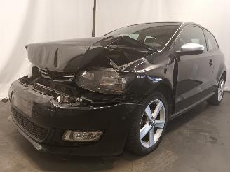 damaged passenger cars Volkswagen Polo Polo V (6R) Hatchback 1.2 12V (CGPB(Euro 5)) [44kW]  (06-2009/03-2014)= 2015/4