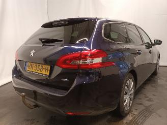 Peugeot 308 1.6 BlueHDI Blue Lease Executive Pack picture 6