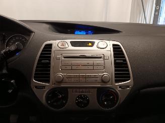 Hyundai I-20 i20 Hatchback 1.2i 16V (G4LA) [57kW]  (09-2008/12-2012) picture 21