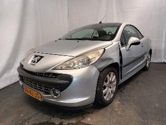 Peugeot 207 207 CC (WB) Cabrio 1.6 16V (EP6(5FW)) [88kW]  (02-2007/10-2013) picture 2