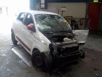 uszkodzony samochody osobowe Renault Twingo Twingo III (AH) Hatchback 5-drs 1.0 SCe 70 12V (H4D-400(H4D-A4)) [52kW=
]  (09-2014/...) 2014/6