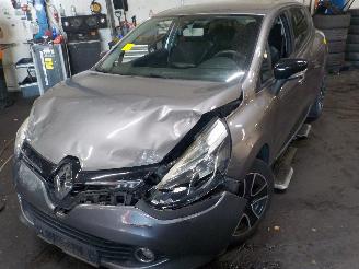 Coche accidentado Renault Clio Clio IV (5R) Hatchback 5-drs 0.9 Energy TCE 90 12V (H4B-400(H4B-A4)) [=
66kW]  (11-2012/...) 2013/5