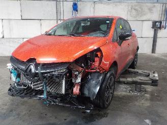 Coche accidentado Renault Clio Clio IV (5R) Hatchback 5-drs 0.9 Energy TCE 90 12V (H4B-400(H4B-A4)) [=
66kW]  (11-2012/...) 2012