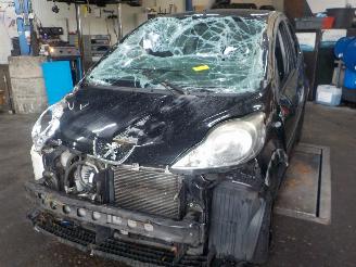 skadebil auto Peugeot 107 107 Hatchback 1.0 12V (384F(1KR)) [50kW]  (06-2005/05-2014) 2010/5