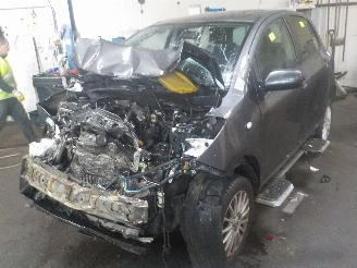 demontáž osobní automobily Toyota Yaris Yaris II (P9) Hatchback 1.33 16V Dual VVT-I (1NRFE) [74kW]  (11-2008/1=
2-2011) 2009/1