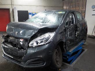 skadebil auto Peugeot 208 208 (CA/CC/CK/CL) Hatchback 1.2 Vti 12V (HMZ) [60kW]  (03-2012/...) 2015/8
