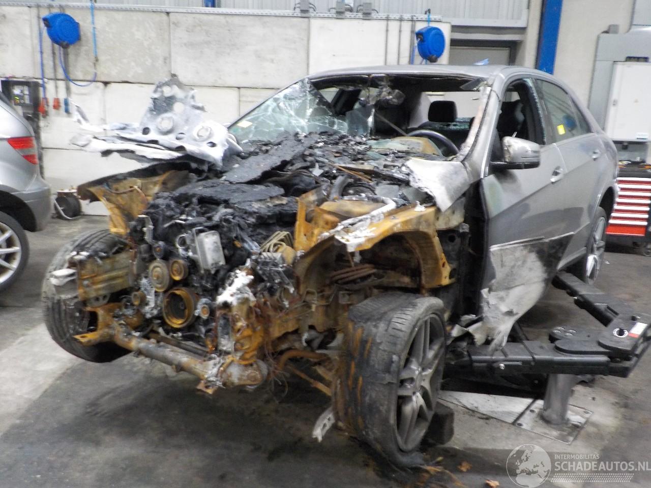 Mercedes E-klasse E (W212) Sedan E-350 CGI V6 24V BlueEfficiency (M272.983) [215kW]  (01=
-2009/08-2011)