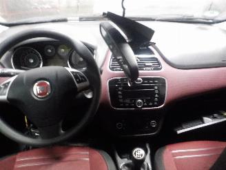 Fiat Punto Punto Evo (199) Hatchback 1.3 JTD Multijet 85 16V (199.B.4000(Euro 5))=
 [62kW]  (10-2009/02-2012) picture 5
