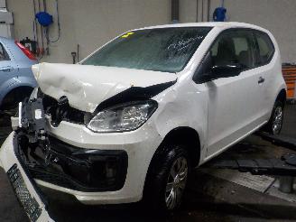 Auto incidentate Volkswagen Up Up! (121) Hatchback 1.0 12V 60 (CHYA) [44kW]  (08-2011/08-2020) 2017