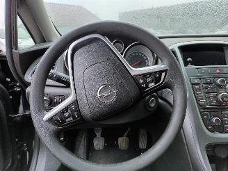 Opel Astra Astra J (PD5/PE5) Sedan 1.7 CDTi 16V 110 (A17DTE(Euro 5)) [81kW]  (06-=
2012/10-2015) picture 15