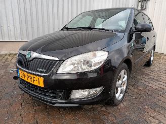 Vaurioauto  passenger cars Skoda Fabia Fabia II Combi Combi 5-drs 1.2 TDI 12V Greenline (CFWA) [55kW]  (05-20=
10/12-2014) 2011/3