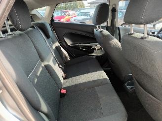 Ford Fiesta Fiesta 6 (JA8) Hatchback 1.6 TDCi 95 (T3JA(Euro 5)) [70kW]  (02-2010/1=
2-2015) picture 9