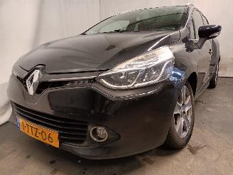 krockskadad bil auto Renault Clio Clio IV Estate/Grandtour (7R) Combi 5-drs 0.9 Energy TCE 90 12V (H4B-4=
00(H4B-A4)) [66kW]  (01-2013/...) 2014/5
