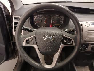 Hyundai I-20 i20 Hatchback 1.2i 16V (G4LA) [57kW]  (09-2008/12-2012) picture 18