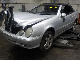 Salvage car Mercedes CLK CLK (R208) Cabrio 2.0 200K Evo 16V (M111.956) [120kW]  (06-2000/03-200=
2) 2001/1
