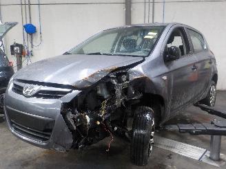 Coche siniestrado Hyundai I-20 i20 Hatchback 1.2i 16V (G4LA) [57kW]  (09-2008/12-2012) 2011/9