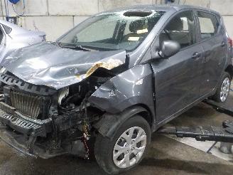 demontáž osobní automobily Hyundai I-10 i10 (B5) Hatchback 1.0 12V (G3LA) [49kW]  (12-2013/06-2020) 2014/7