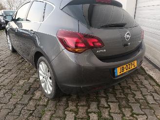 Opel Astra Astra J (PC6/PD6/PE6/PF6) Hatchback 5-drs 1.4 16V ecoFLEX (A14XER(Euro=
 5)) [74kW]  (12-2009/10-2015) picture 9