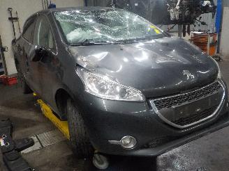 Peugeot 208 208 I (CA/CC/CK/CL) Hatchback 1.4 16V (EP3C(8FP)) [70kW]  (03-2012/12-=
2019) picture 2