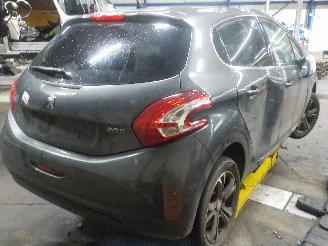 Peugeot 208 208 I (CA/CC/CK/CL) Hatchback 1.4 16V (EP3C(8FP)) [70kW]  (03-2012/12-=
2019) picture 3